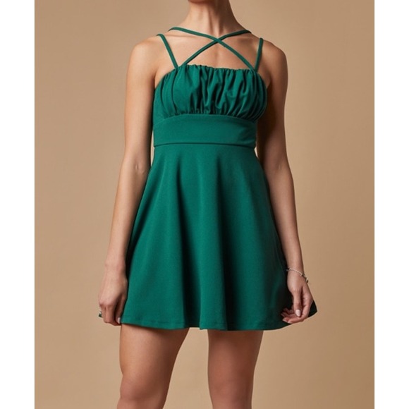 Mi Ami for Francesca's Solid Green Jenny Strappy Cross Over Mini Dress Lined S‎ - Picture 7 of 7